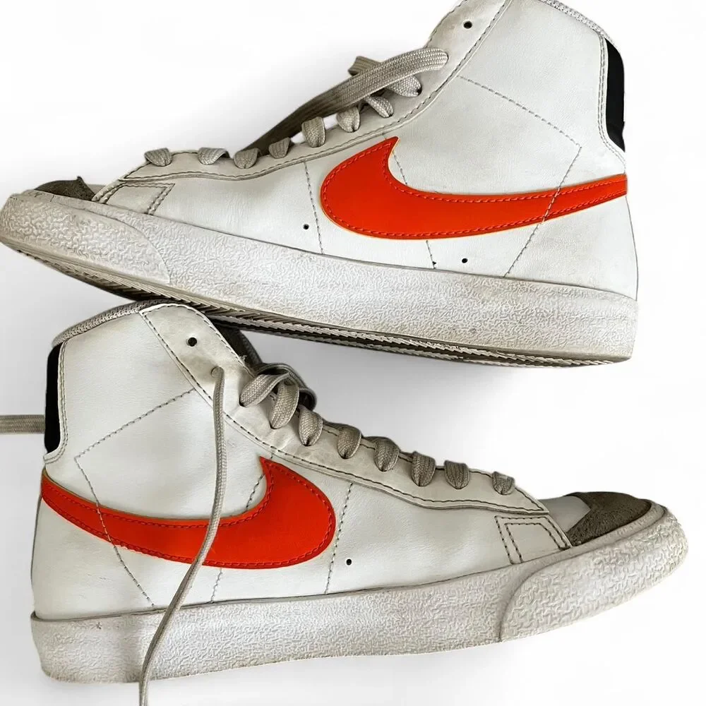 Nike Blazer Mid ’77 Vintage GS White Orange Youth 5.5Y Women’s 7